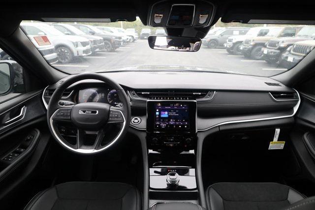 new 2025 Jeep Grand Cherokee L car, priced at $44,260