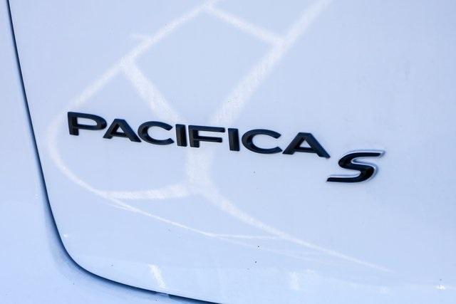new 2024 Chrysler Pacifica car, priced at $44,977
