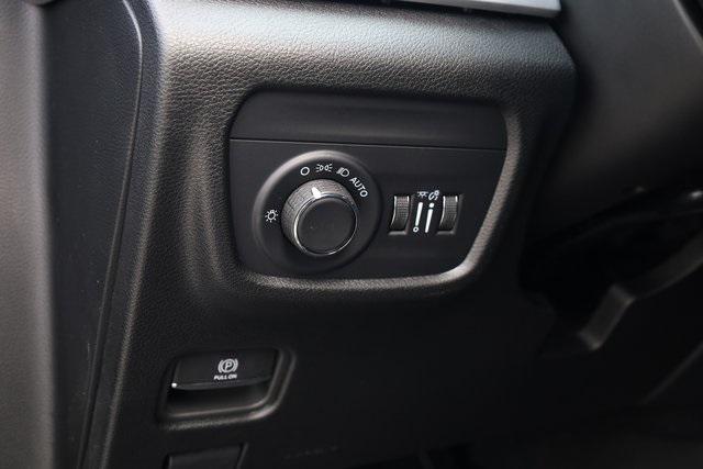 new 2025 Jeep Grand Cherokee car, priced at $39,615