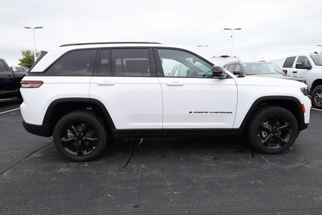 new 2024 Jeep Grand Cherokee car, priced at $39,277