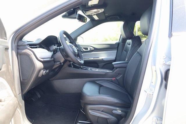 new 2025 Jeep Compass car, priced at $24,300