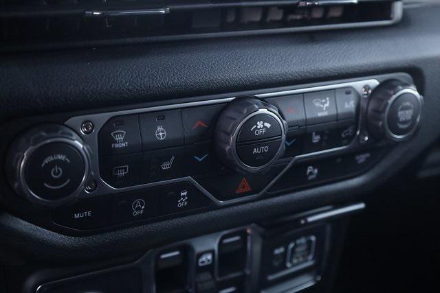 new 2025 Jeep Wrangler car, priced at $43,561
