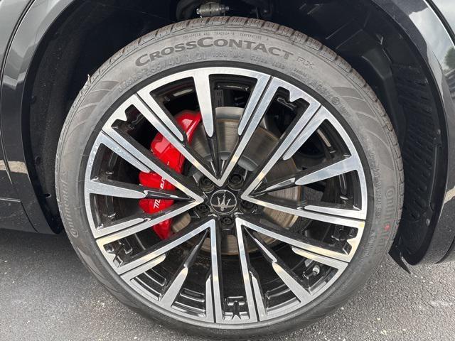 new 2025 Maserati Grecale car, priced at $77,494