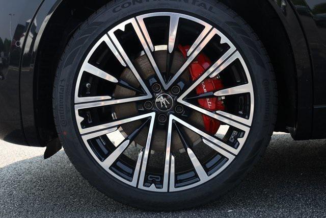 new 2025 Maserati Grecale car, priced at $75,494