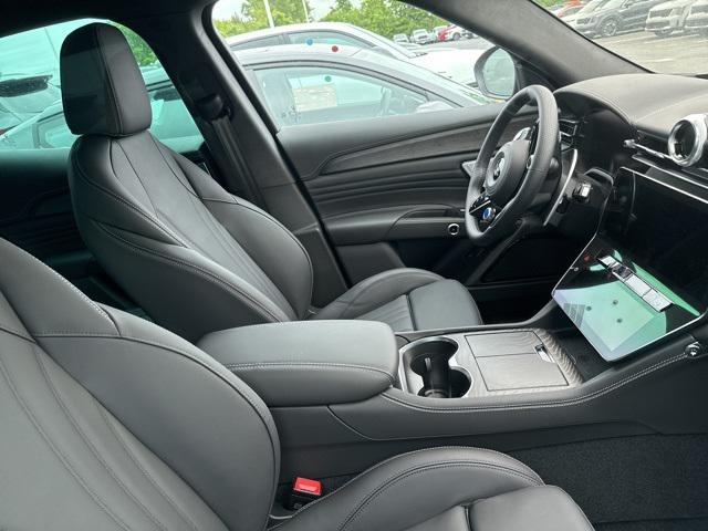 new 2025 Maserati Grecale car, priced at $77,494
