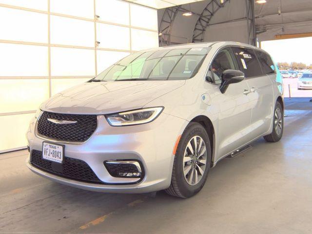used 2024 Chrysler Pacifica Hybrid car, priced at $29,374