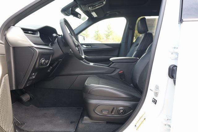 new 2025 Jeep Grand Cherokee L car, priced at $44,695