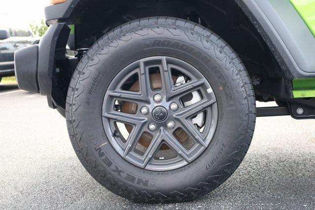 new 2025 Jeep Wrangler car, priced at $40,356