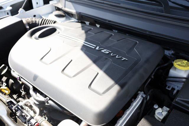 used 2022 Jeep Cherokee car, priced at $21,813