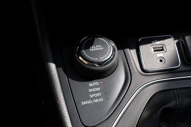used 2021 Jeep Cherokee car, priced at $23,499