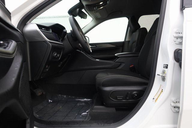used 2023 Jeep Grand Cherokee car, priced at $28,184