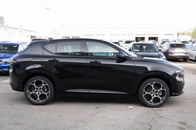 new 2025 Alfa Romeo Tonale car, priced at $35,996