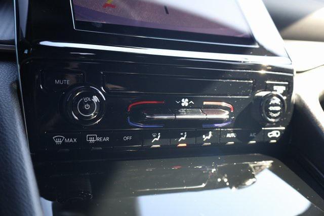 used 2024 Jeep Grand Cherokee car, priced at $32,400