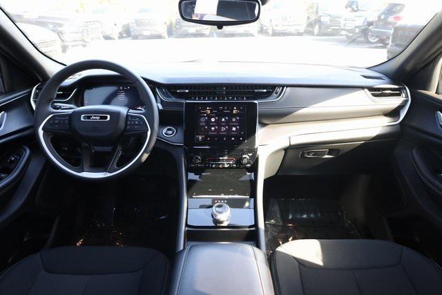 used 2024 Jeep Grand Cherokee car, priced at $32,400