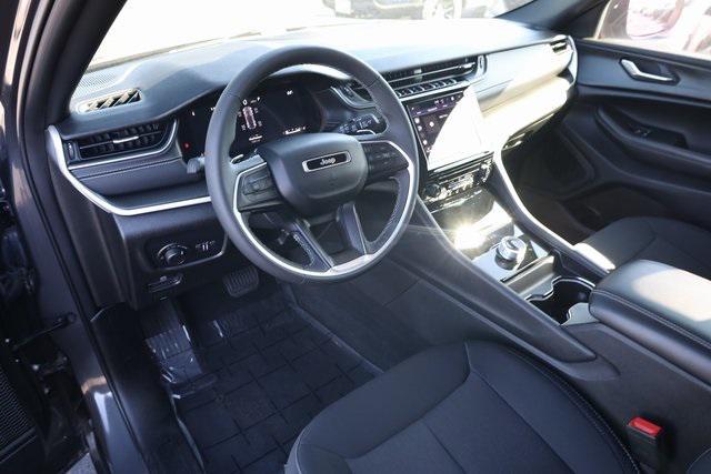 used 2024 Jeep Grand Cherokee car, priced at $32,400