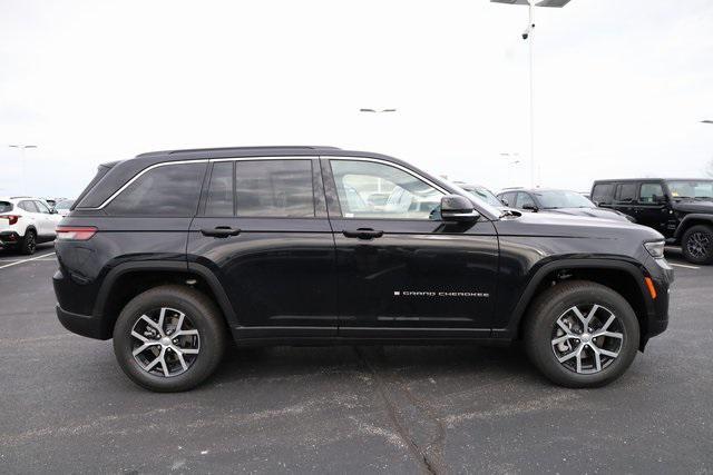 new 2025 Jeep Grand Cherokee car, priced at $41,697