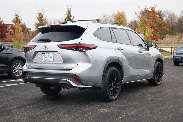 used 2024 Toyota Highlander car, priced at $41,500