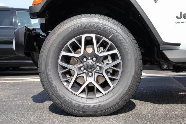 new 2025 Jeep Wrangler car, priced at $47,414