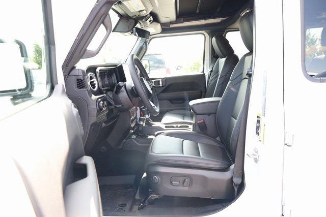 new 2025 Jeep Wrangler car, priced at $47,414