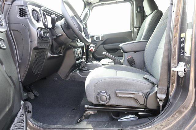 new 2025 Jeep Wrangler car, priced at $41,187
