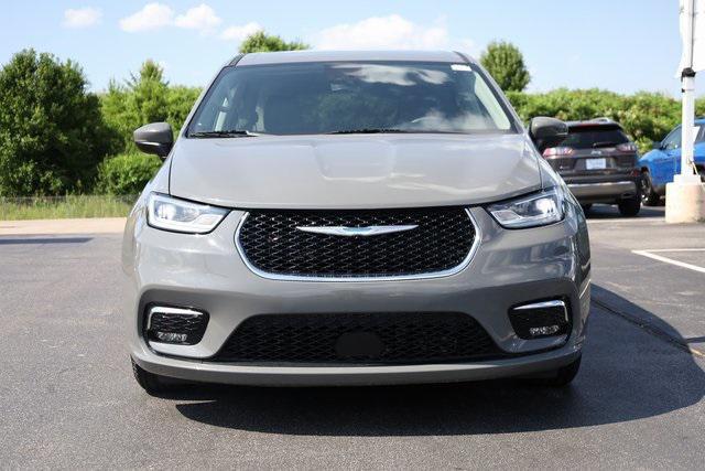 used 2023 Chrysler Pacifica car, priced at $23,070