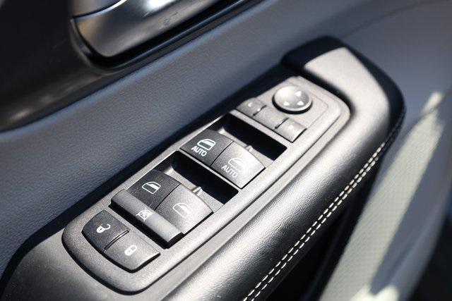 used 2023 Chrysler Pacifica car, priced at $23,070