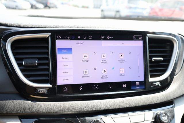 used 2023 Chrysler Pacifica car, priced at $23,070