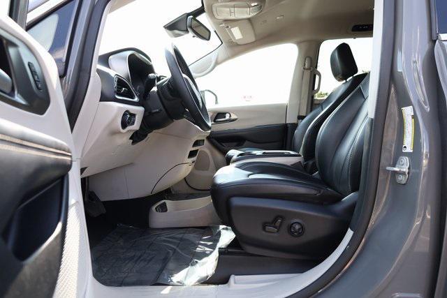used 2023 Chrysler Pacifica car, priced at $23,070
