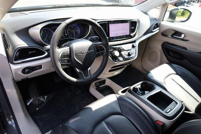 used 2023 Chrysler Pacifica car, priced at $23,070