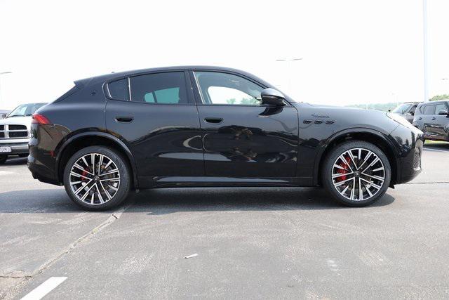 new 2025 Maserati Grecale car, priced at $77,925