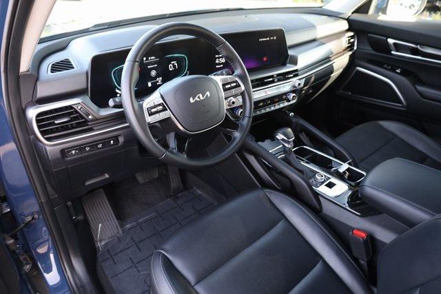 used 2025 Kia Telluride car, priced at $38,400