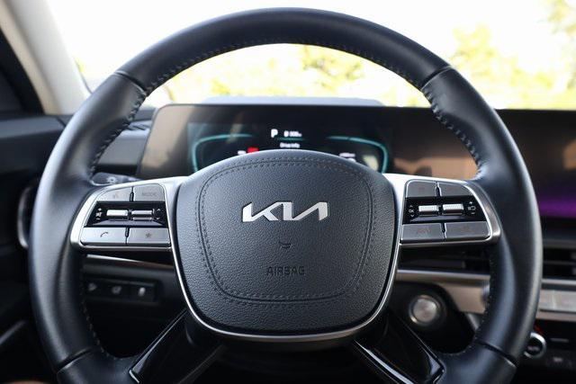 used 2025 Kia Telluride car, priced at $38,400