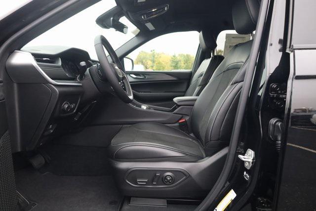 new 2025 Jeep Grand Cherokee car, priced at $44,752