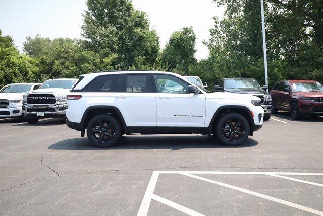 new 2025 Jeep Grand Cherokee car, priced at $40,845