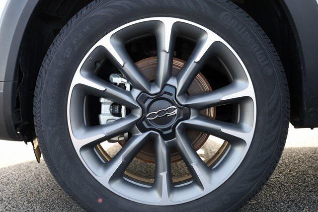 new 2023 FIAT 500X car