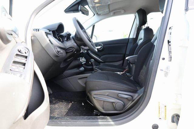 new 2023 FIAT 500X car