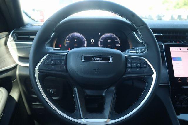 new 2025 Jeep Grand Cherokee car, priced at $46,187