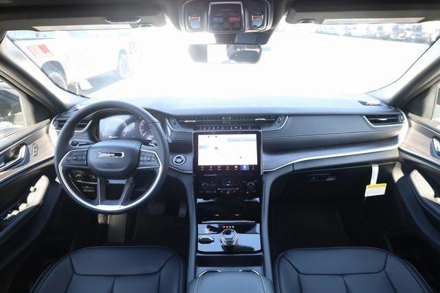 new 2025 Jeep Grand Cherokee car, priced at $46,187