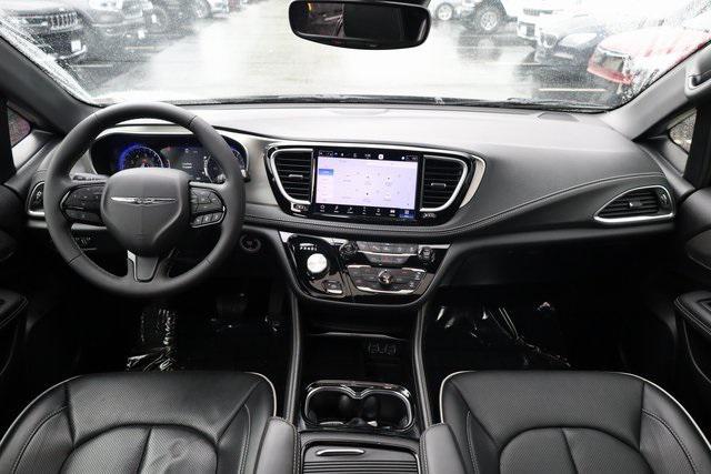 used 2024 Chrysler Pacifica car, priced at $36,036