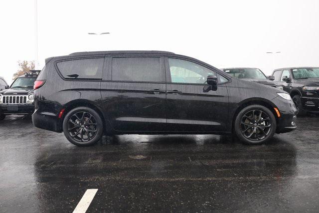 used 2024 Chrysler Pacifica car, priced at $36,036