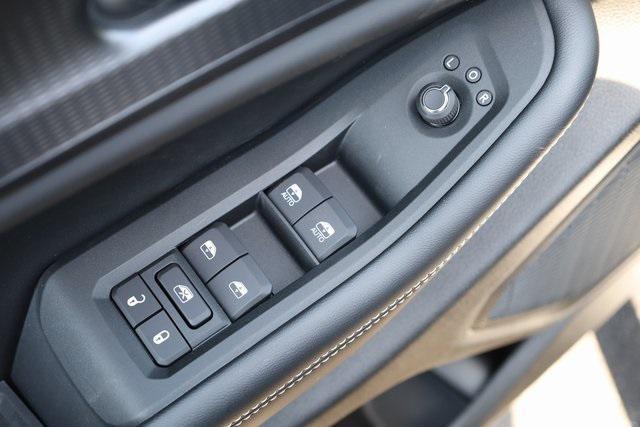 new 2025 Jeep Grand Cherokee car, priced at $48,205