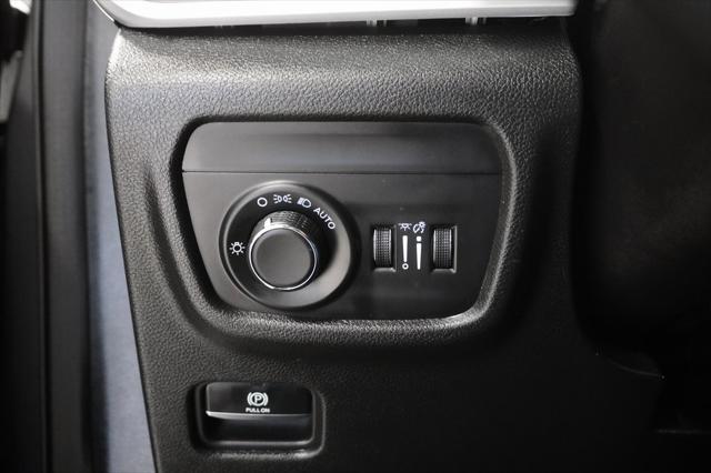 used 2024 Jeep Grand Cherokee car, priced at $27,890