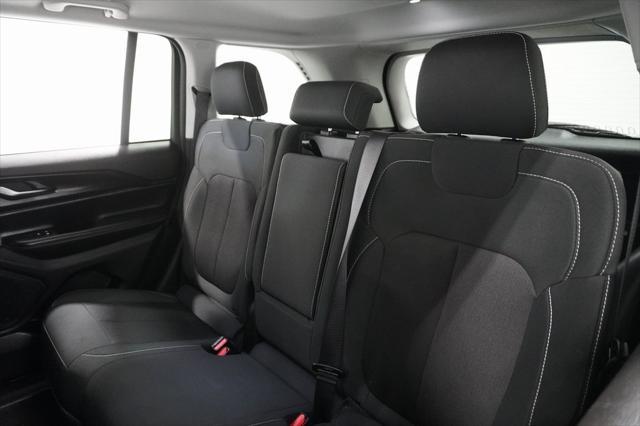 used 2024 Jeep Grand Cherokee car, priced at $27,890