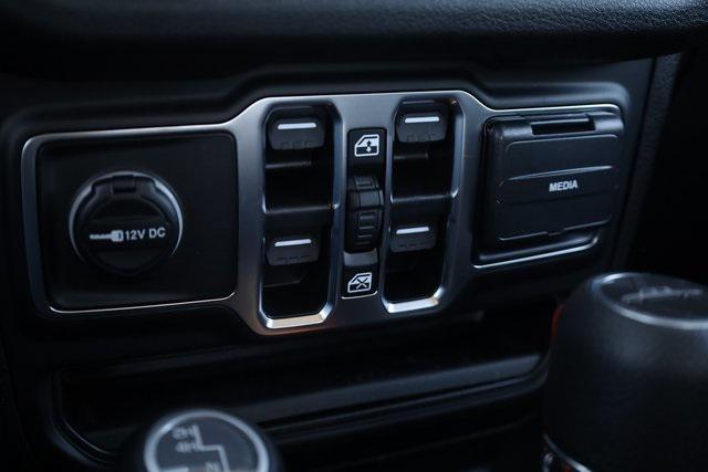 new 2025 Jeep Gladiator car, priced at $37,353