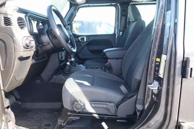 new 2025 Jeep Gladiator car, priced at $37,353