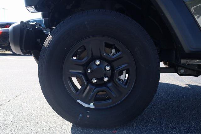 new 2025 Jeep Gladiator car, priced at $37,353