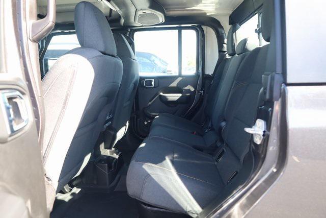 new 2025 Jeep Gladiator car, priced at $37,353