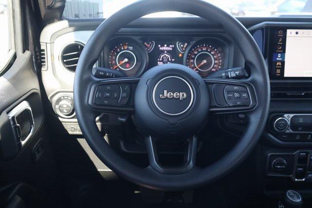 new 2025 Jeep Gladiator car, priced at $37,353