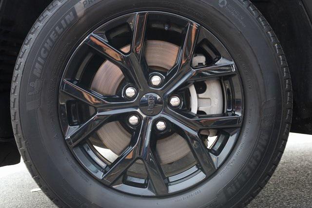 used 2024 Jeep Grand Cherokee L car, priced at $33,499