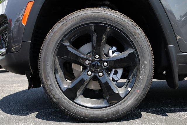new 2025 Jeep Grand Cherokee car, priced at $36,800